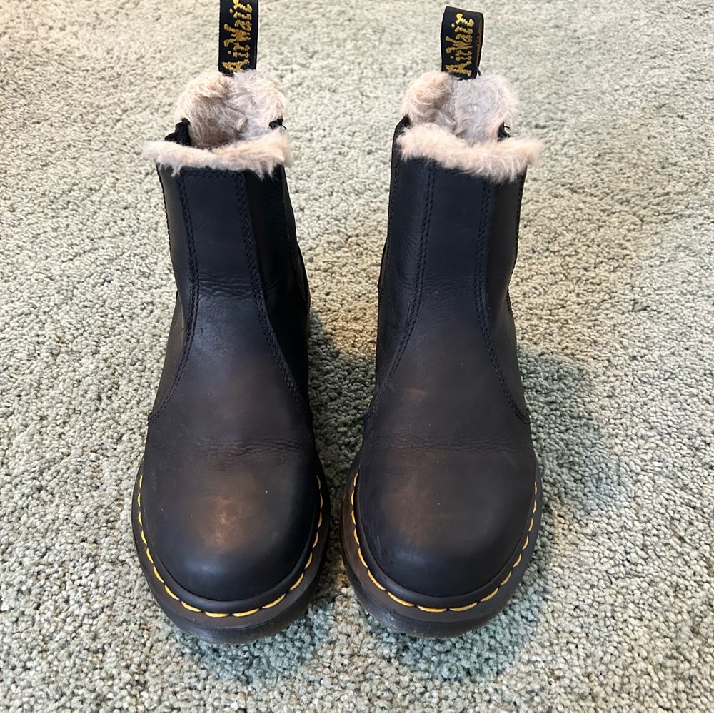 Black Dr Martens faux fur lined Chelsea boots
